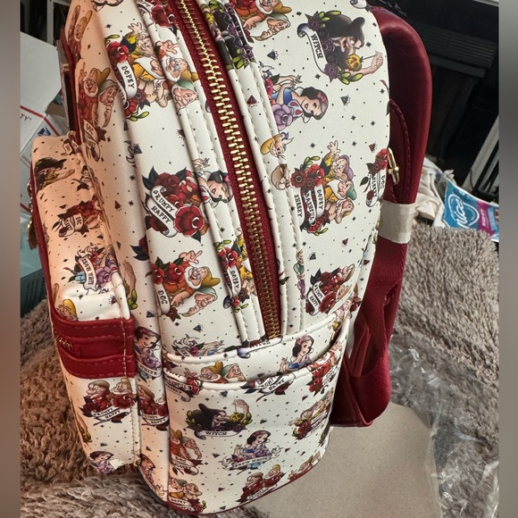 NWT Loungefly Snow White tattoo backpack - Picture 5 of 12
